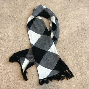 Black and White Ann Taylor Scarf